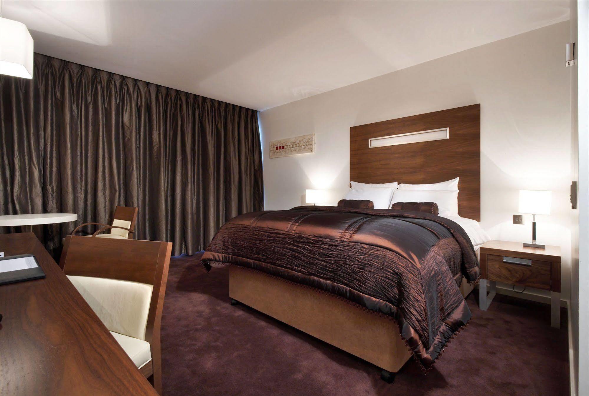 Clayton Hotel Galway Exterior foto