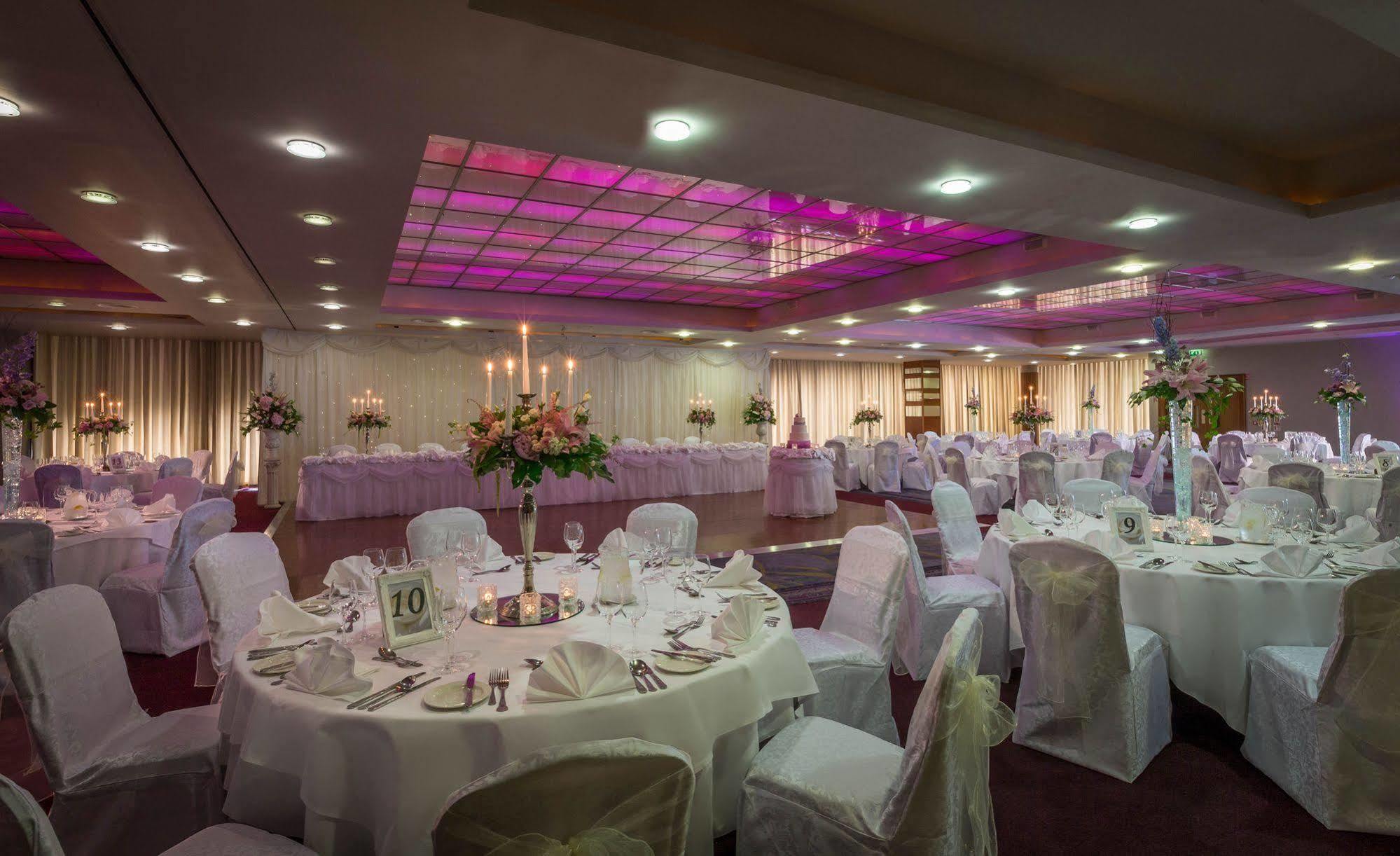Clayton Hotel Galway Exterior foto